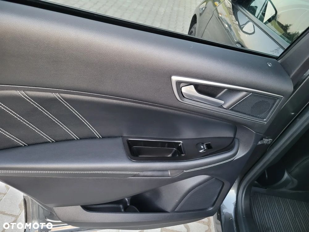 Ford Edge - 15
