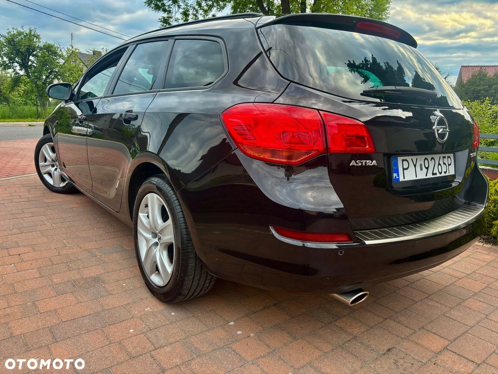 Opel Astra 1.4 Turbo - 11