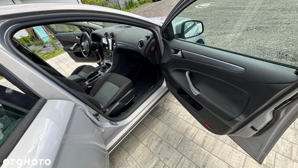 Ford Mondeo - 14