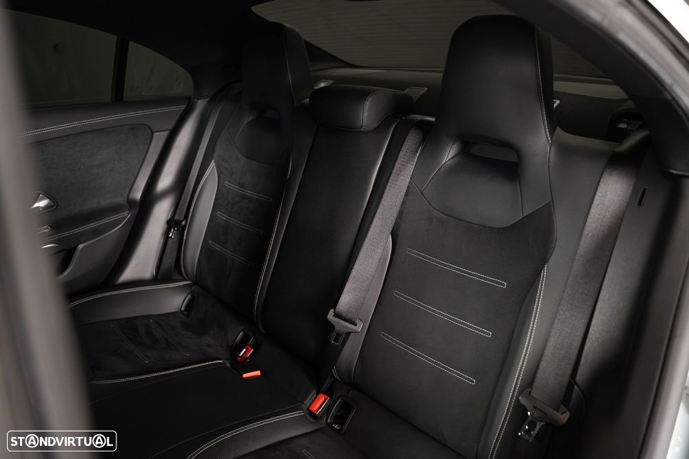 Mercedes-Benz CLA 250 e 8G-DCT AMG Line - 17