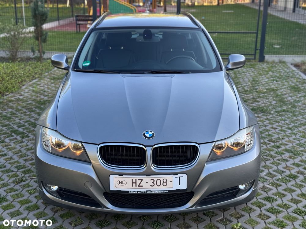 BMW Seria 3 318d DPF Edition Sport - 12