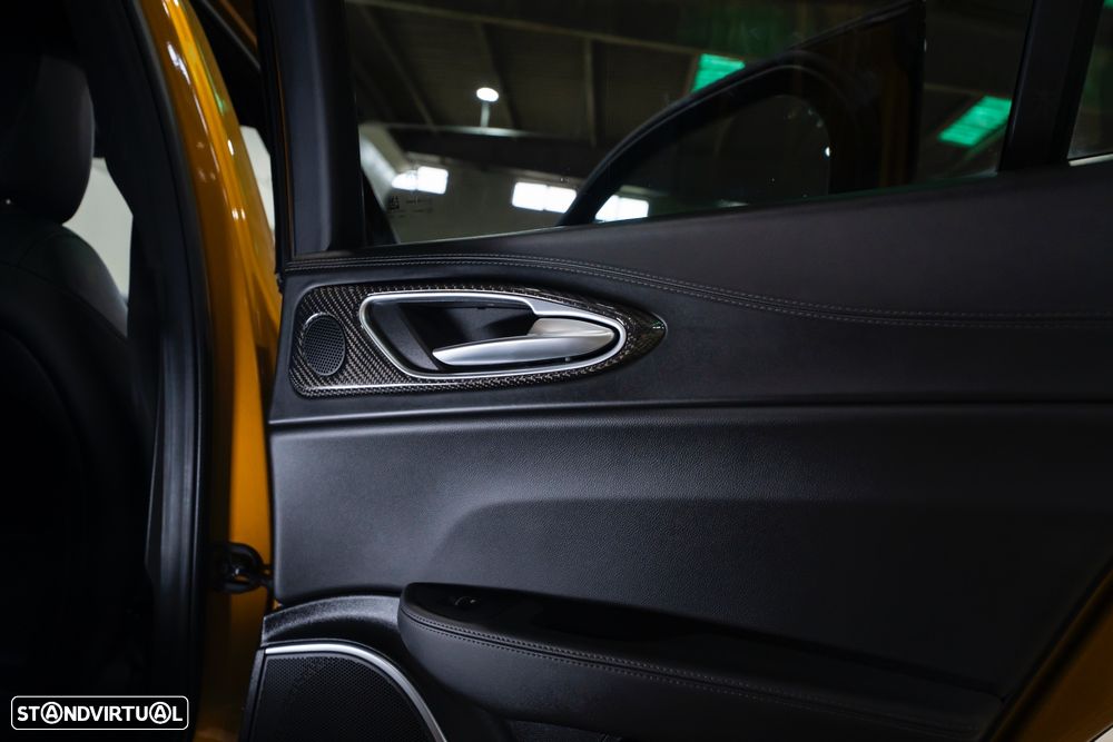 Alfa Romeo Giulia 2.9 V6 Bi-Turbo AT8 Quadrifoglio - 6