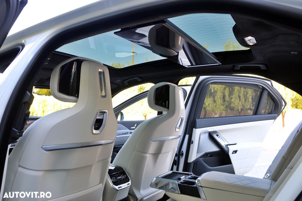 BMW Seria 7 - 29