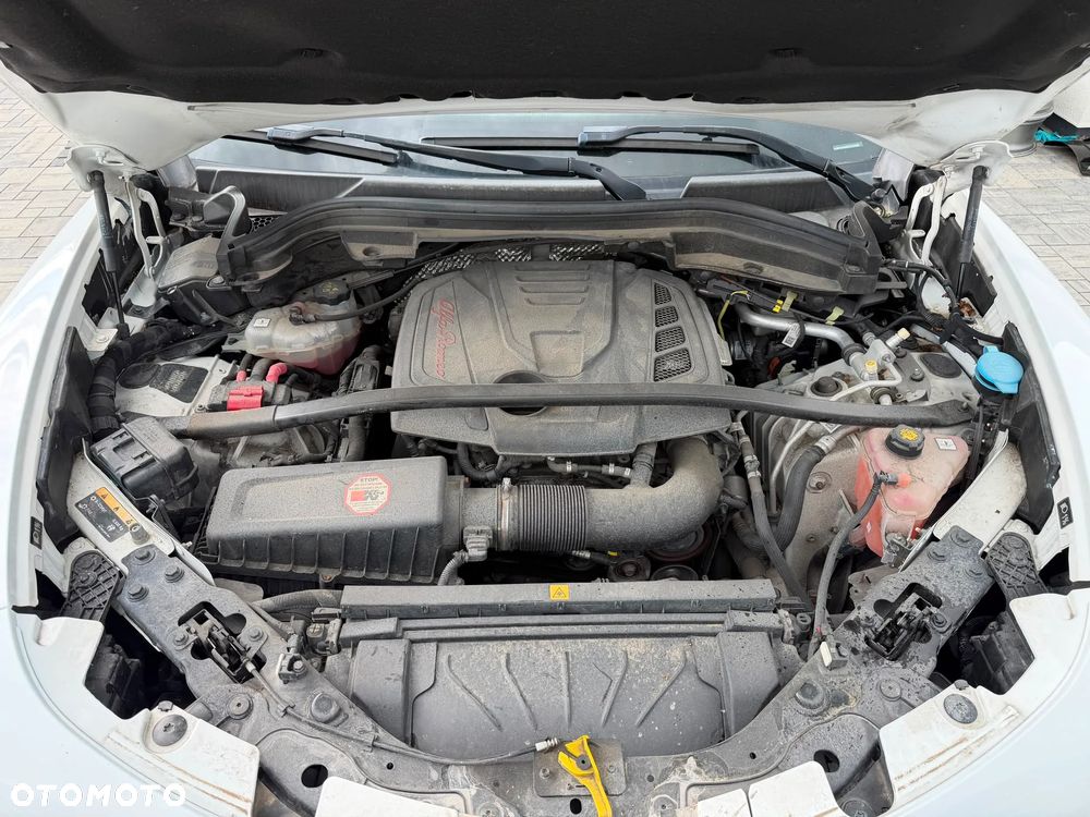 Alfa Romeo Stelvio 2.0 Turbo TI Q4 - 11