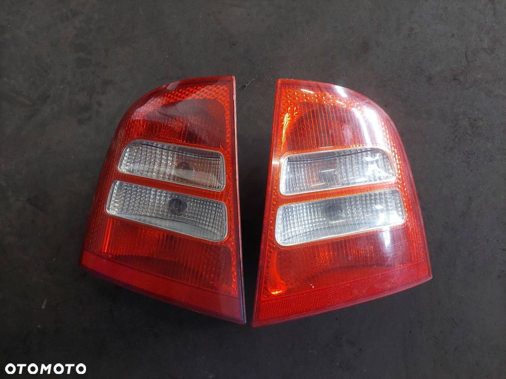 KOMPLETNY TYŁ KLAPA BAGAŻNIKA ZDERZAK TYŁ LAMPY SKODA OCTAVIA I FL 4590 - 2