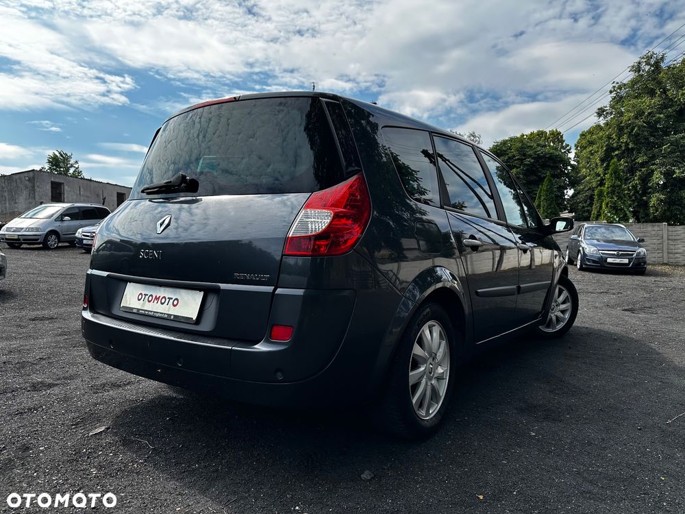 Renault Scenic - 11