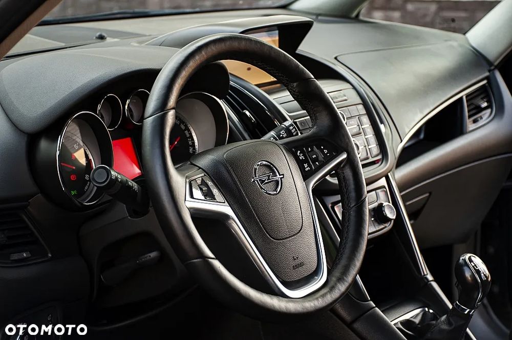 Opel Zafira 2.0 D (CDTI ecoFLEX) Start/Stop Innovation - 38