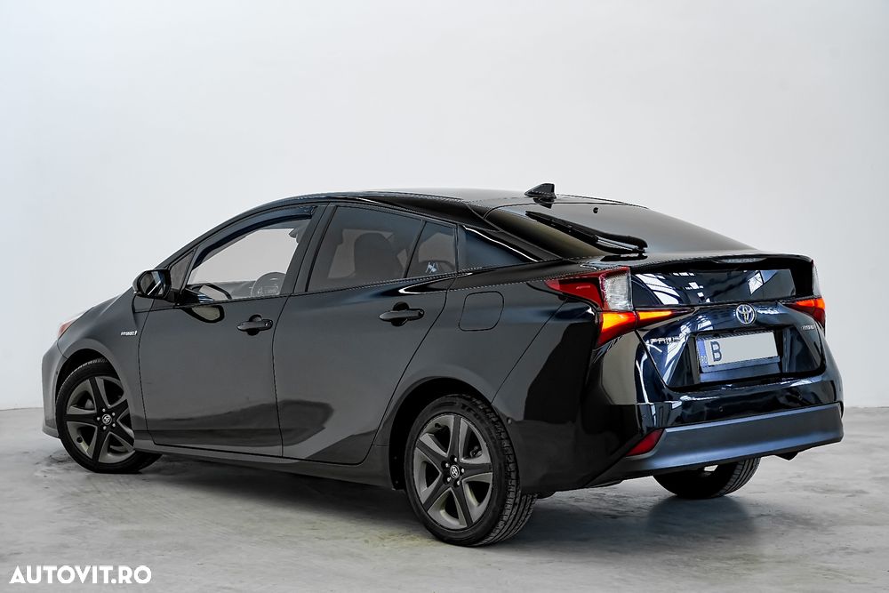 Toyota Prius 1.8 HSD Exclusive Plus - 9