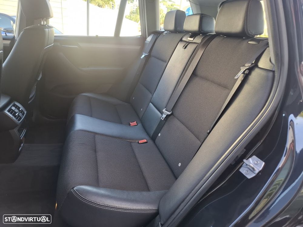 BMW X3 18 d sDrive Auto - 34