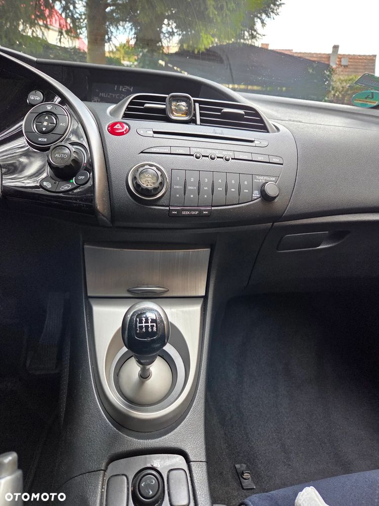 Honda Civic 1.8i-VTEC 50 Jahre Edition - 23