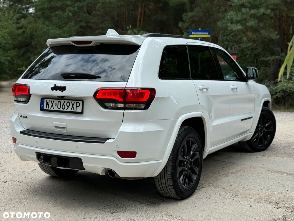 Jeep Grand Cherokee - 9
