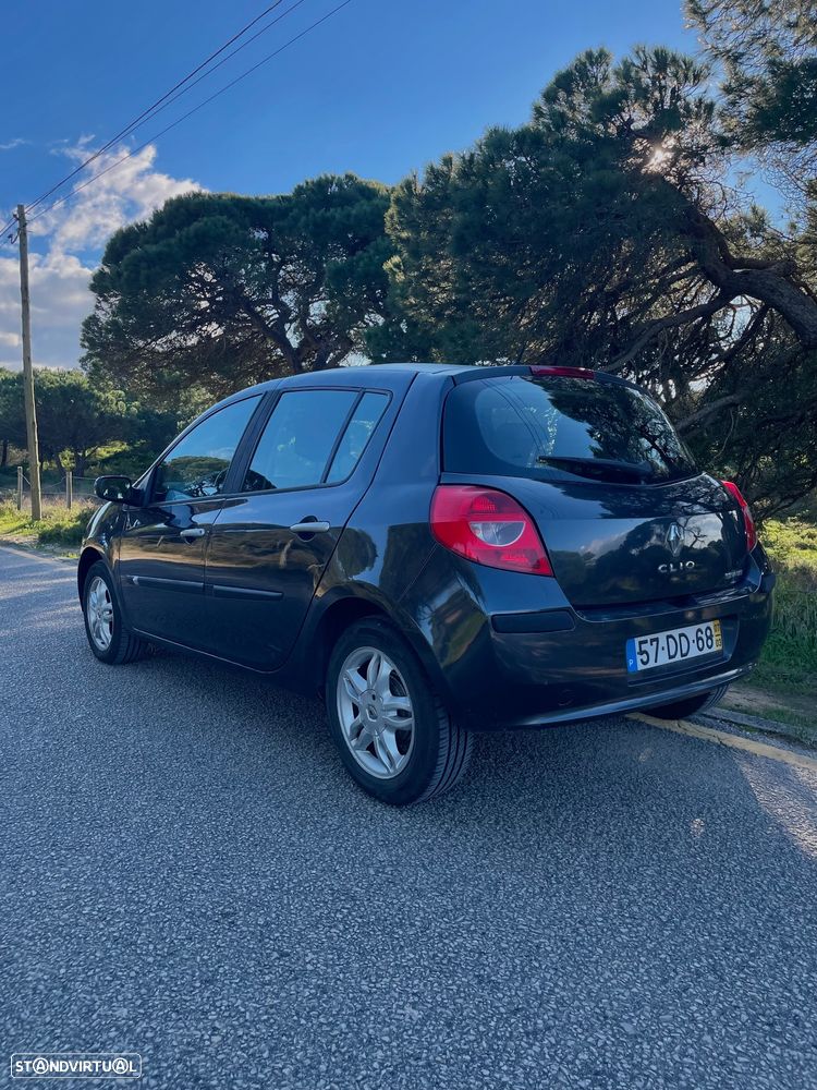 Renault Clio 1.2 16V Dynamique - 3