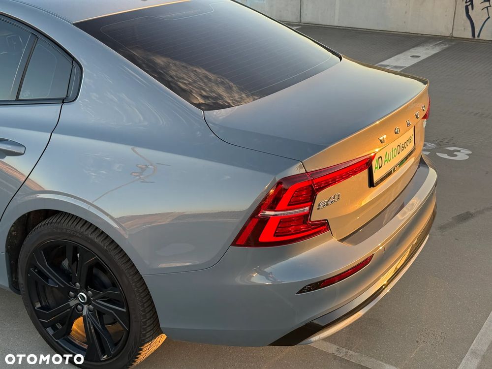 Volvo S60 B5 B AWD Plus Dark - 13