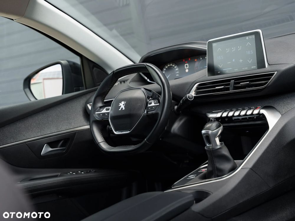 Peugeot 3008 1.5 BlueHDi Allure S&S - 20
