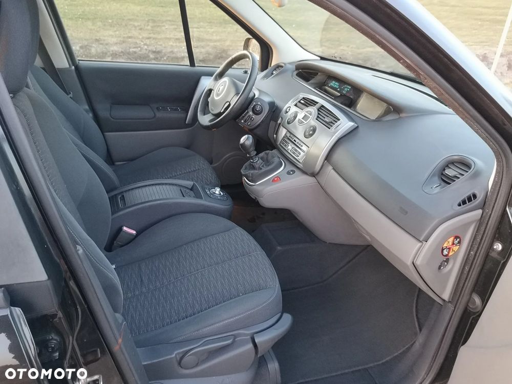 Renault Grand Scenic 2.0 16V Luxe Privilege - 27