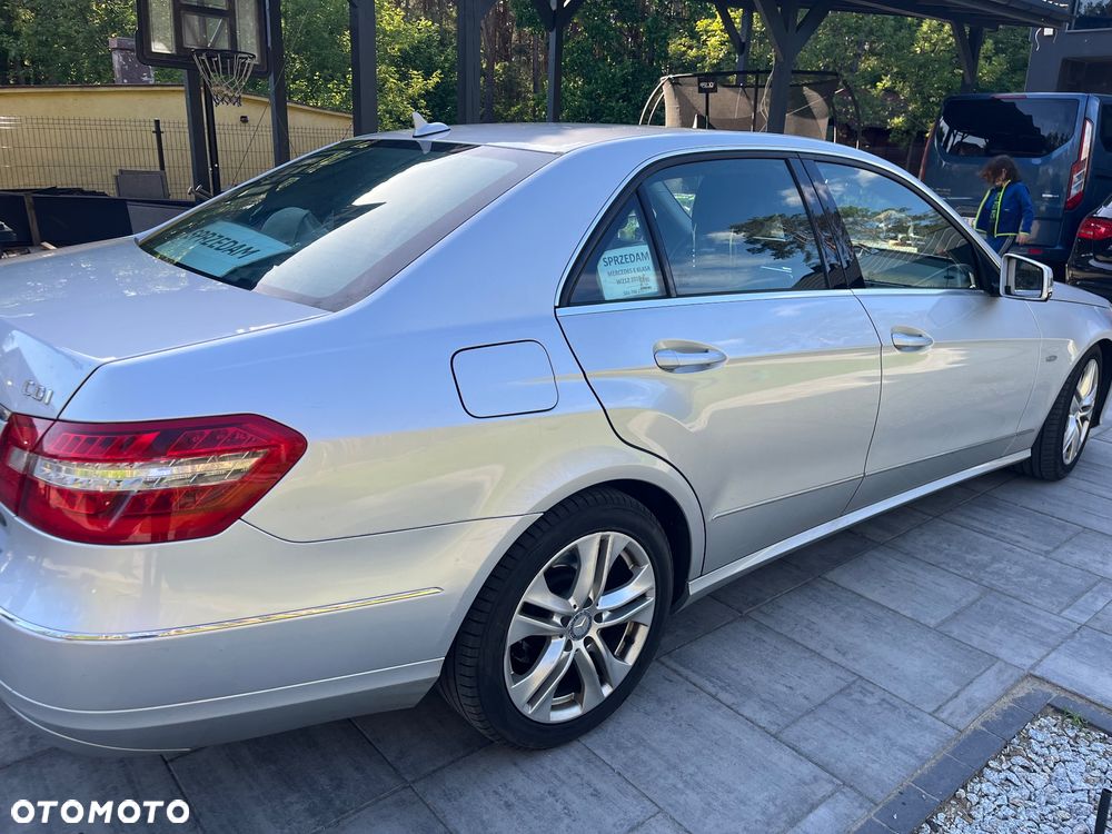 Mercedes-Benz Klasa E 200 CDI DPF BlueEFFICIENCY Automatik Avantgarde - 4