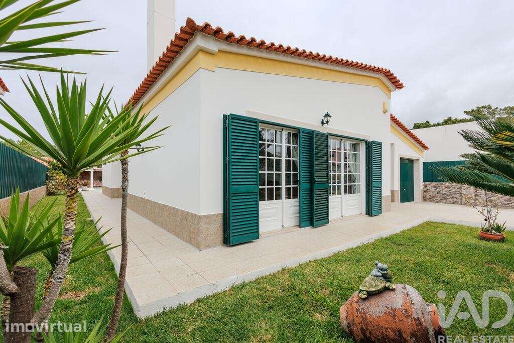 Casa / Villa T3 em Sesimbra (Castelo) de 222,00 m2 - Grande imagem: 2/9