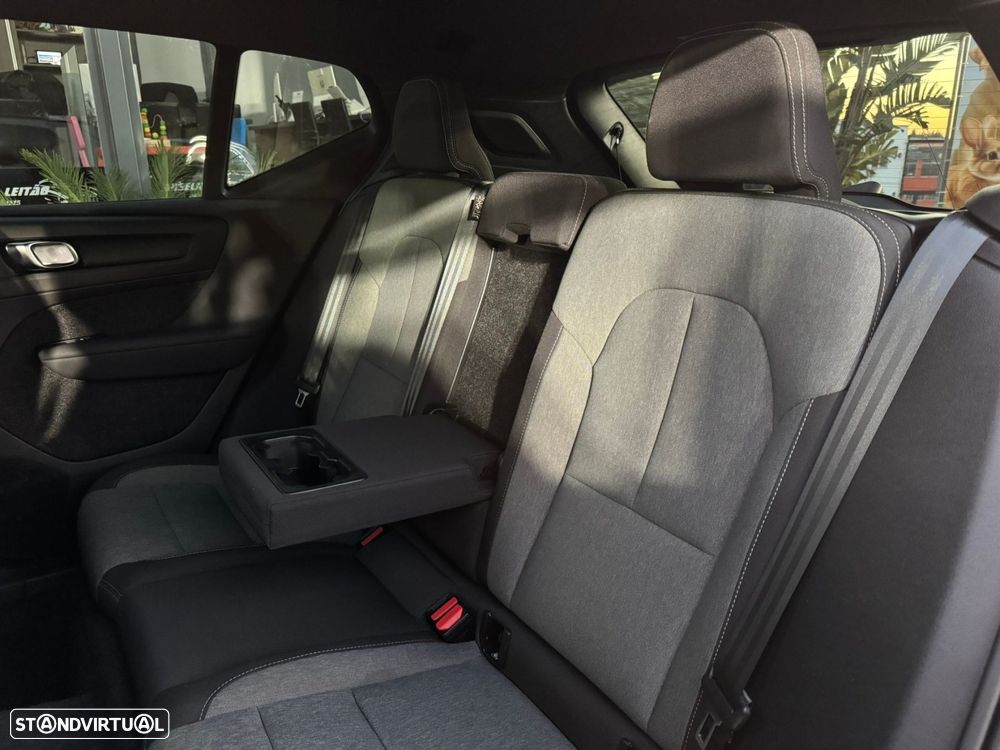 Volvo XC 40 1.5 T4 PHEV Plus Dark - 24