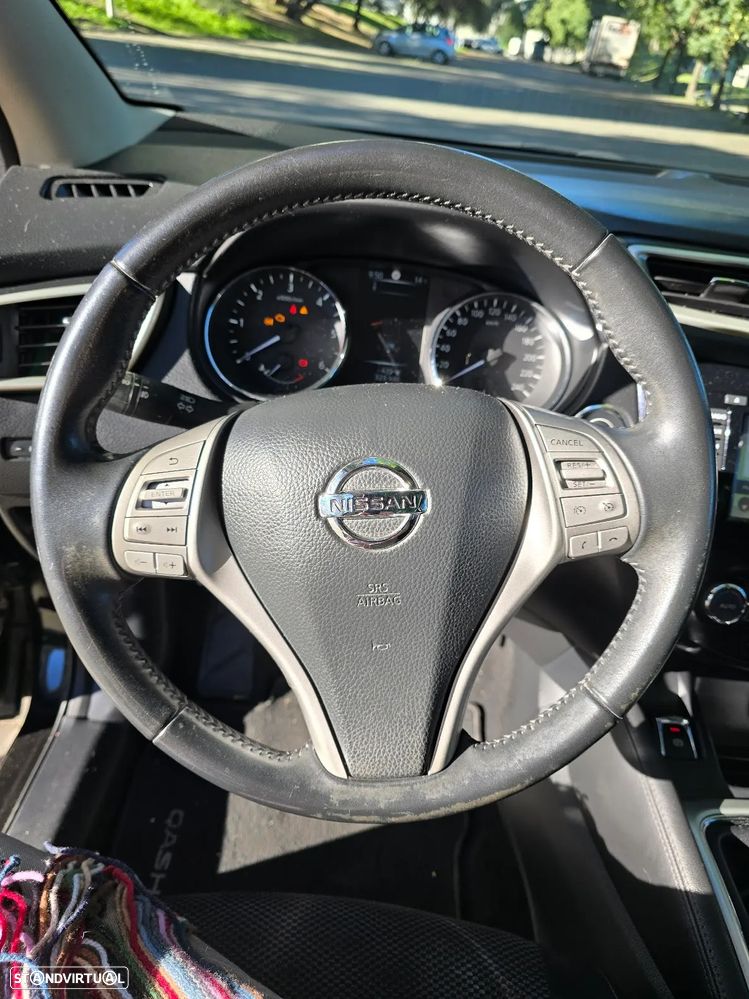 Nissan Qashqai 1.5 dCi N-Connecta 18 - 12