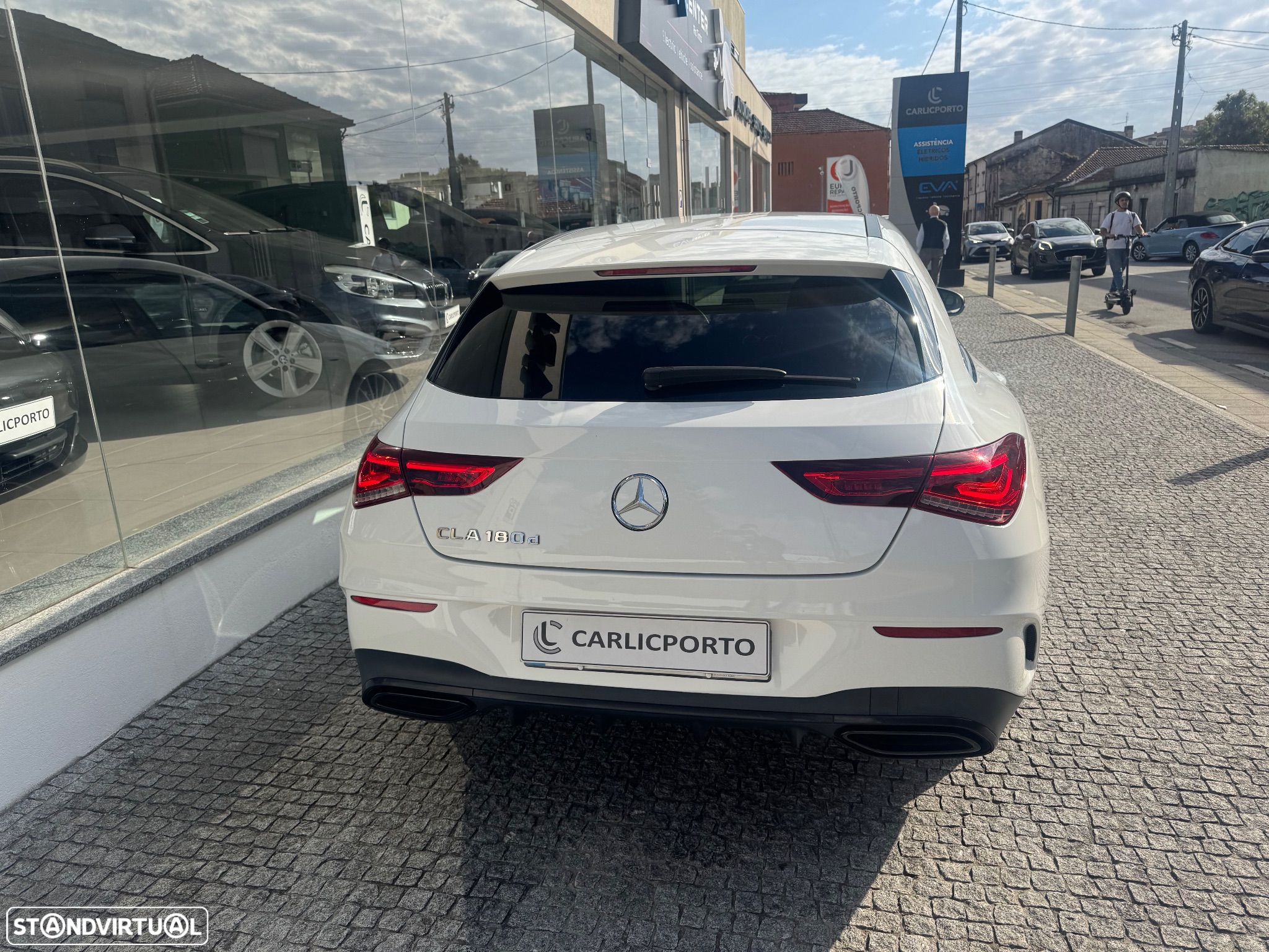 Mercedes-Benz CLA 180 d Shooting Brake AMG Line Aut. - 4