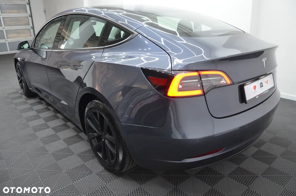 Tesla Model 3 Standard Reichweite Plus Hinterradantrieb - 6