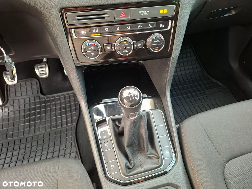 Volkswagen Golf Sportsvan SV 2.0 TDI BMT Highline - 34