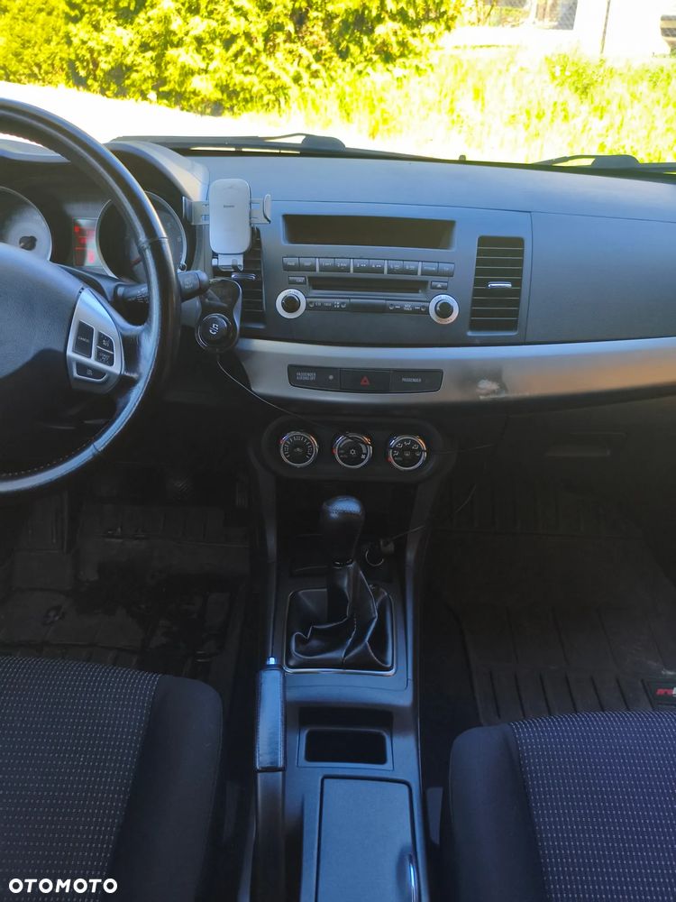 Mitsubishi Lancer 1.8 Invite - 15