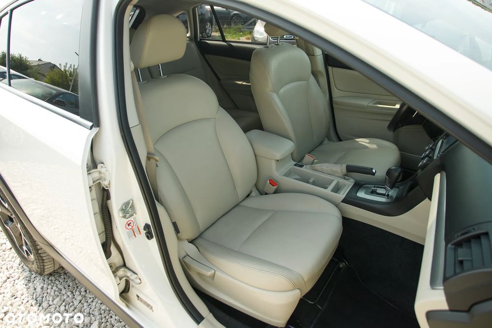 Subaru XV 2.0i Lineartronic Exclusive + - 28