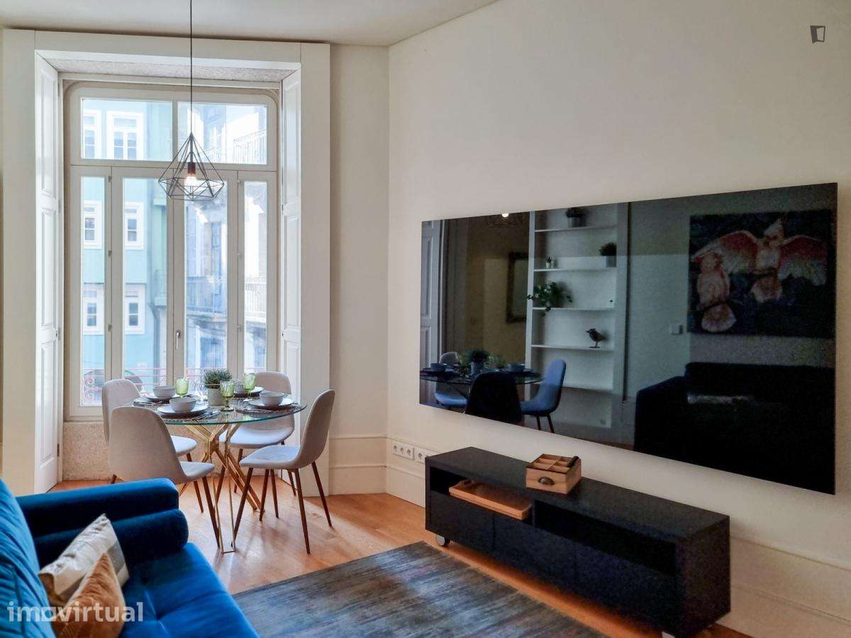 Apartamento com 1 quartos - localizado em Sé Porto - Grande imagem: 4/26