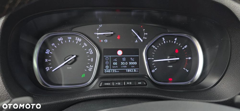 Opel VIVARO L3H1 2.0 145KM AUTOMAT 8-biegów - 19