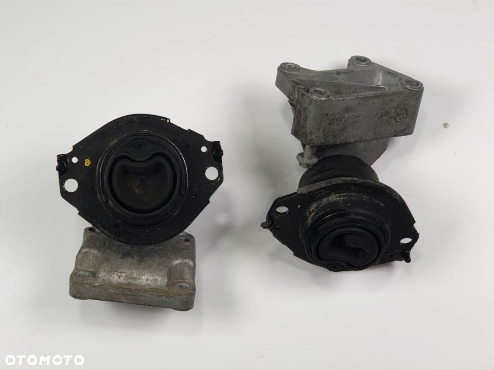 JEEP GRAND CHEROKEE WK2 3.0 CRD 3.6i 16-21r Poduszka Łapa Silnika - 3