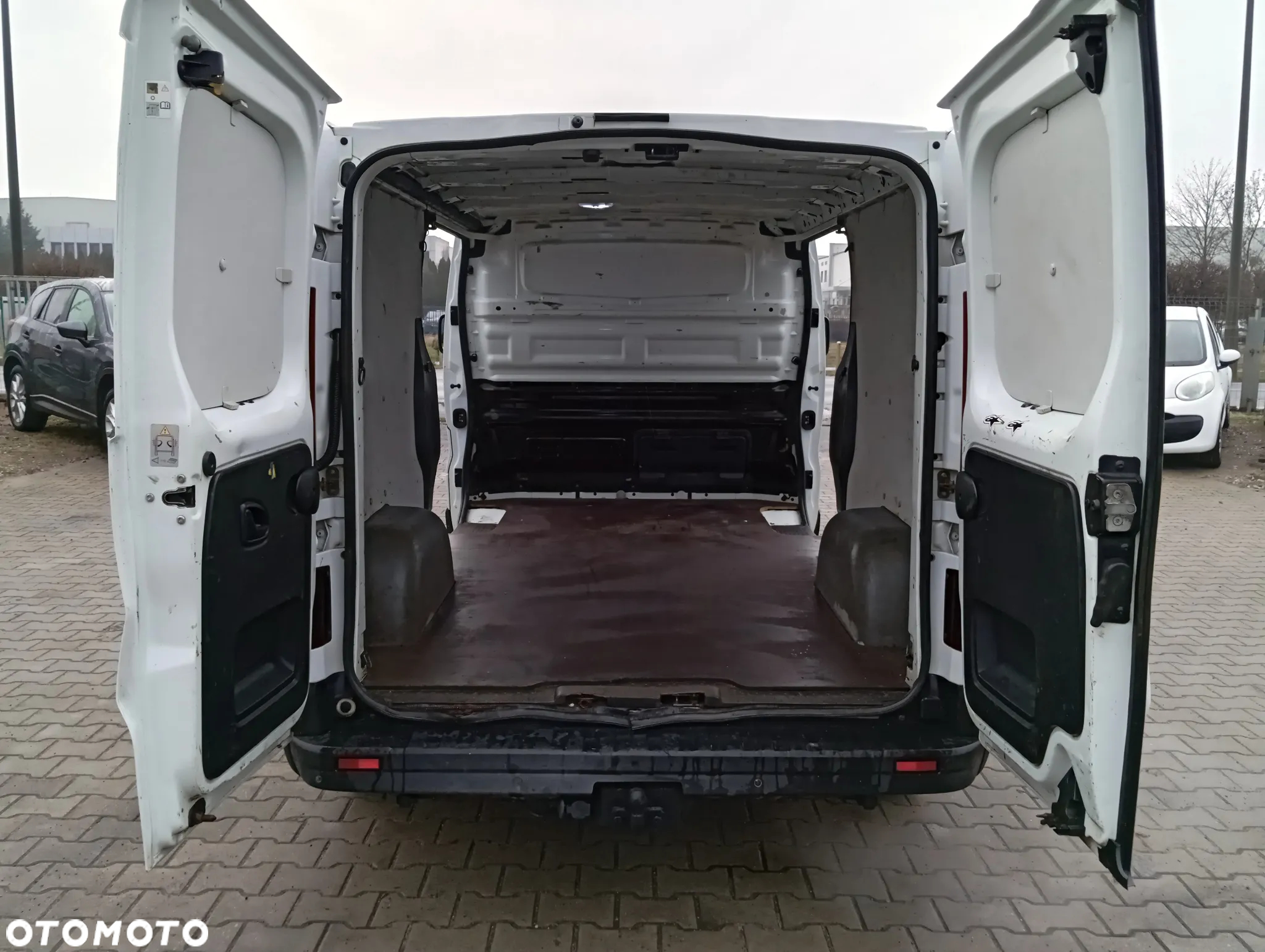 Renault Trafic - 15