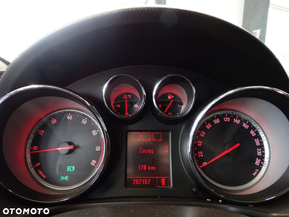 Opel Insignia - 15