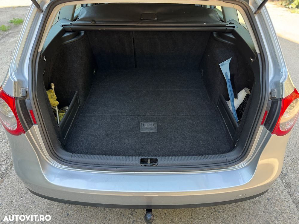 Volkswagen Passat 1.9 TDI Comfortline - 25
