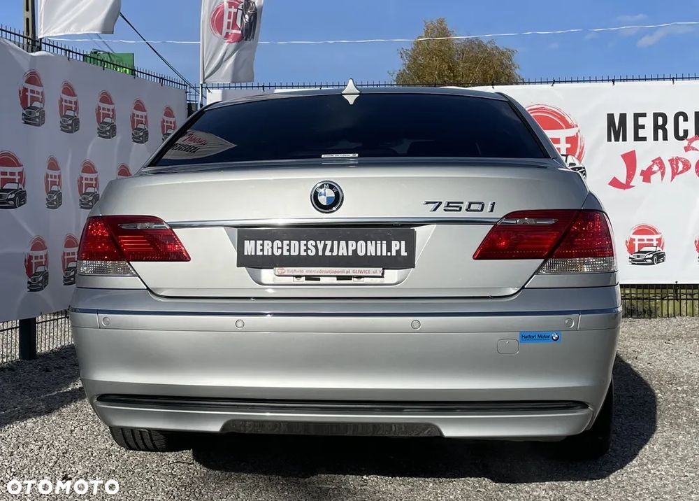 BMW Seria 7 750i - 9