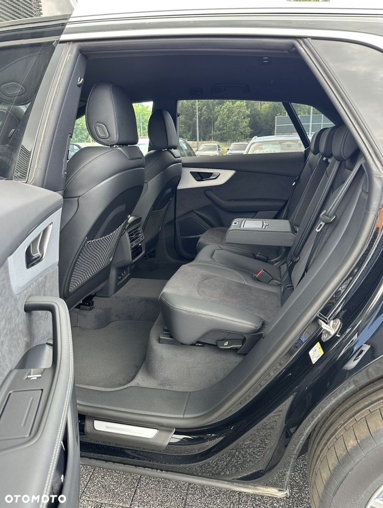 Audi Q8 - 24