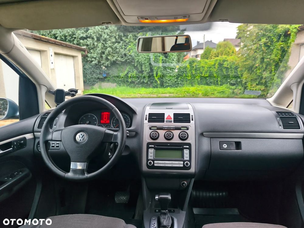 Volkswagen Touran 1.9 TDI DSG Trendline - 12