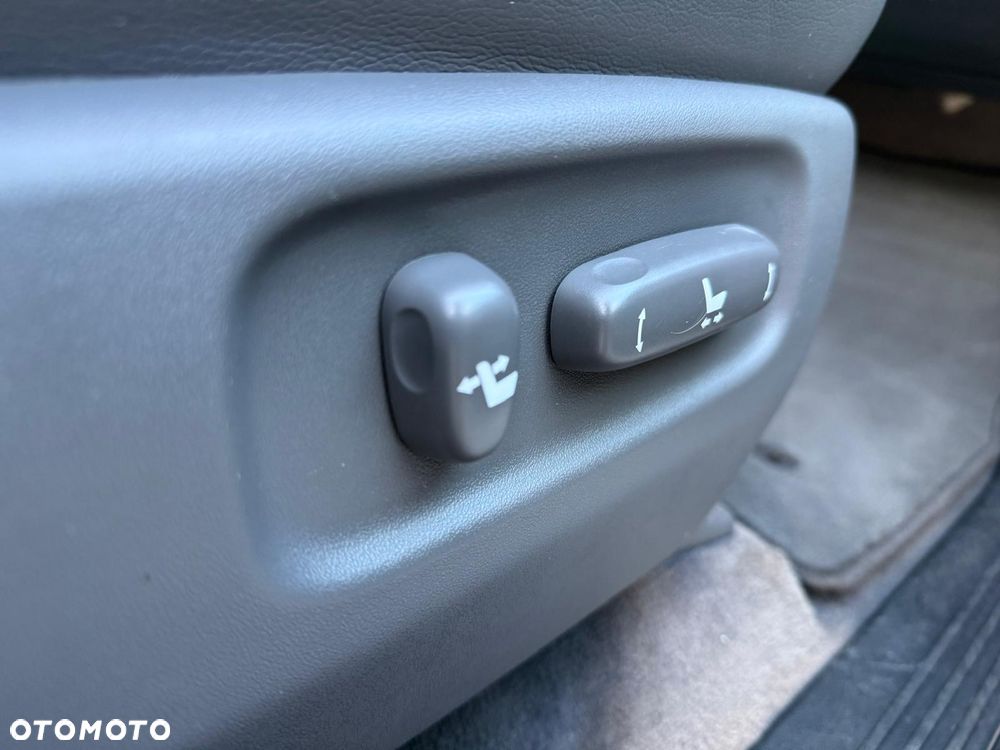 Toyota Land Cruiser LC 4.5 D-4D Prestige Platinium - 24