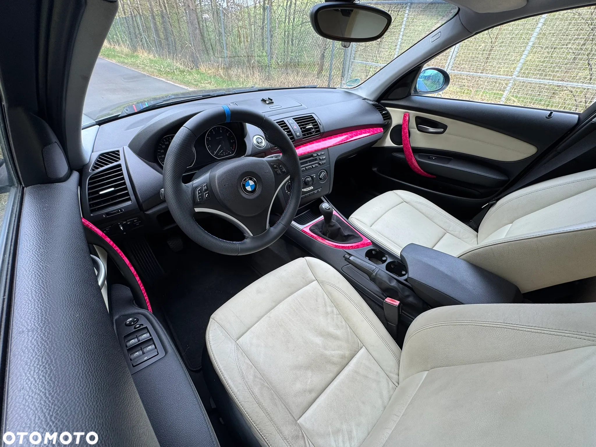 BMW Seria 1 116i - 23