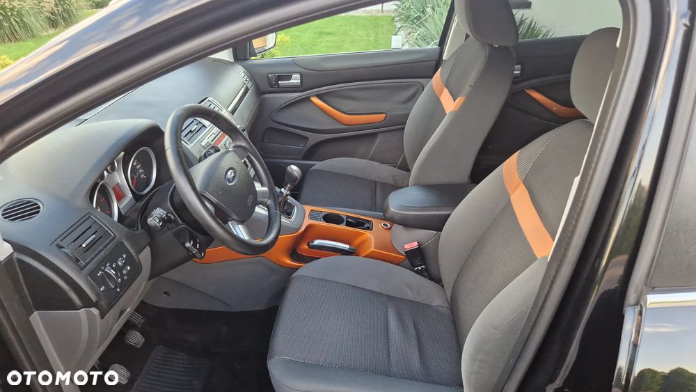 Ford Kuga 2.0 TDCi Titanium - 16