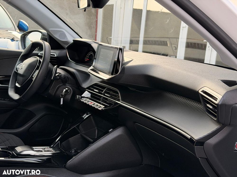 Peugeot 208 1.2 L PureTech STT EAT8 Allure - 21