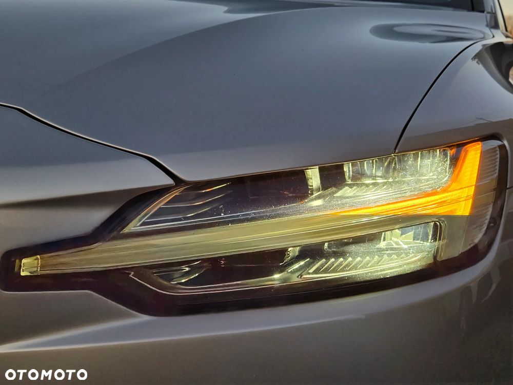 Volvo V60 D3 Momentum Pro - 32