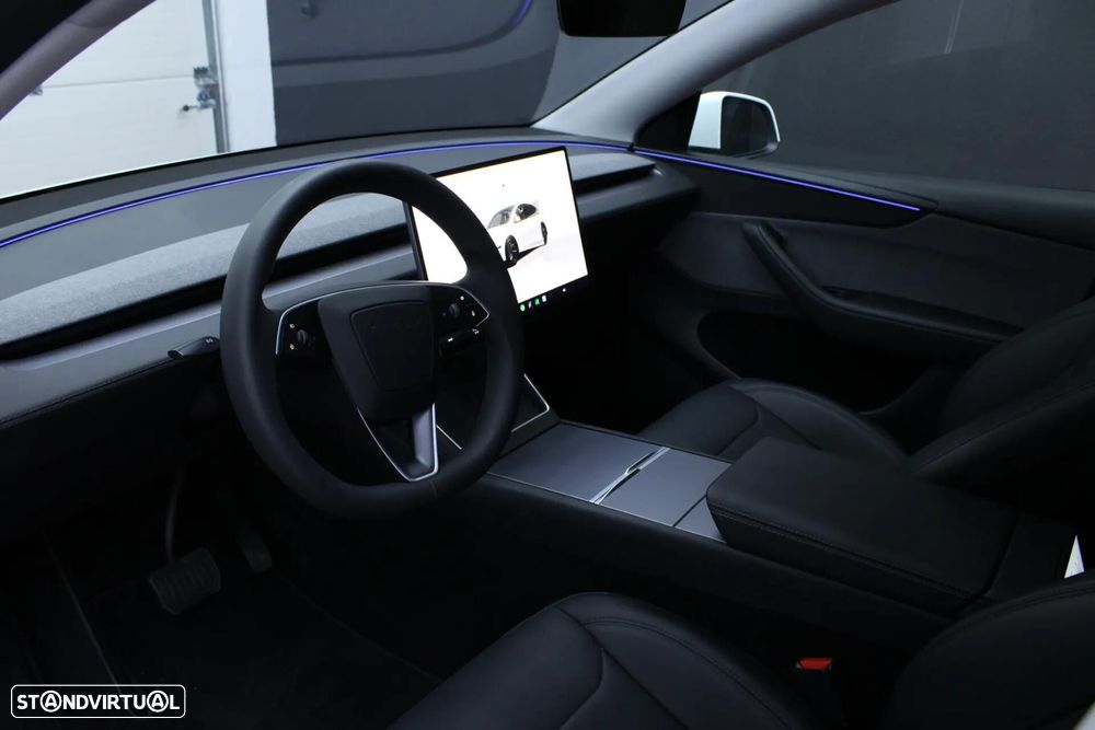 Tesla Model Y Standard - 16