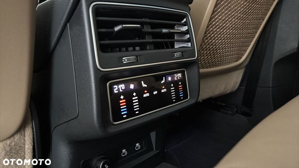 Audi Q7 55 TFSI mHEV Quattro S Line Tiptr - 22