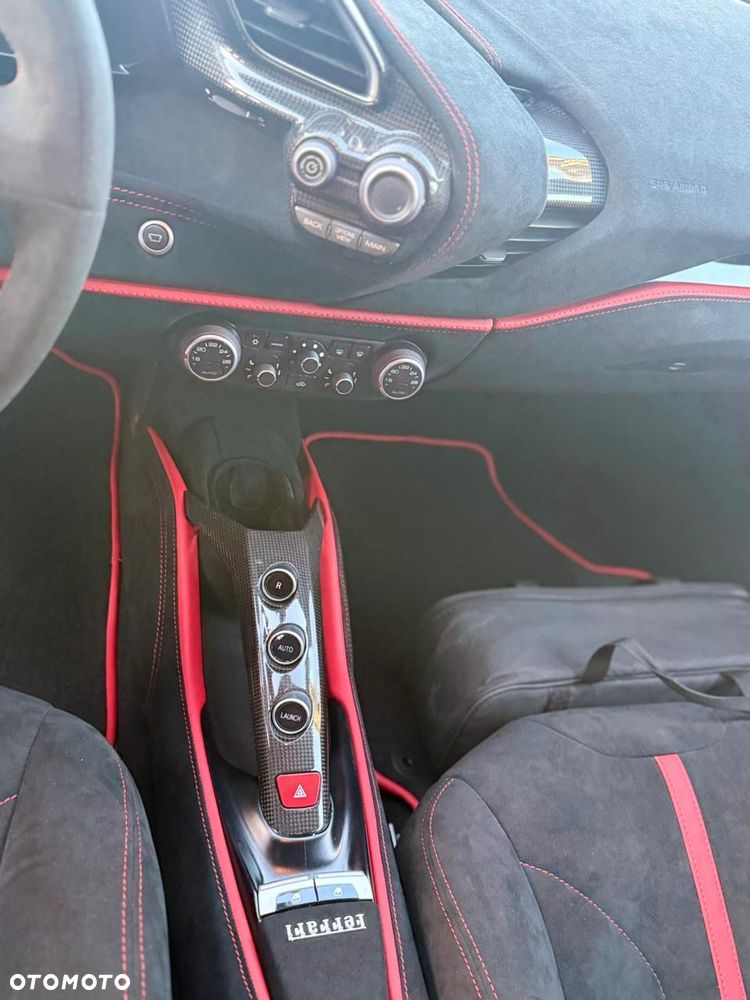 Ferrari 488 - 23