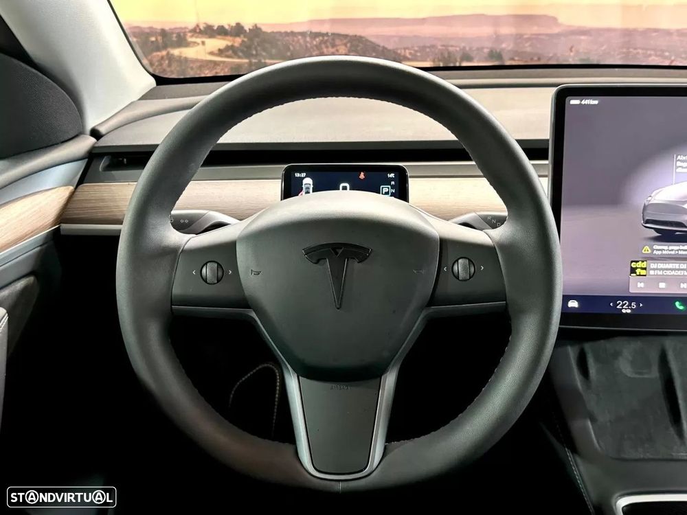Tesla Model Y Long Range Dual Motor AWD - 22