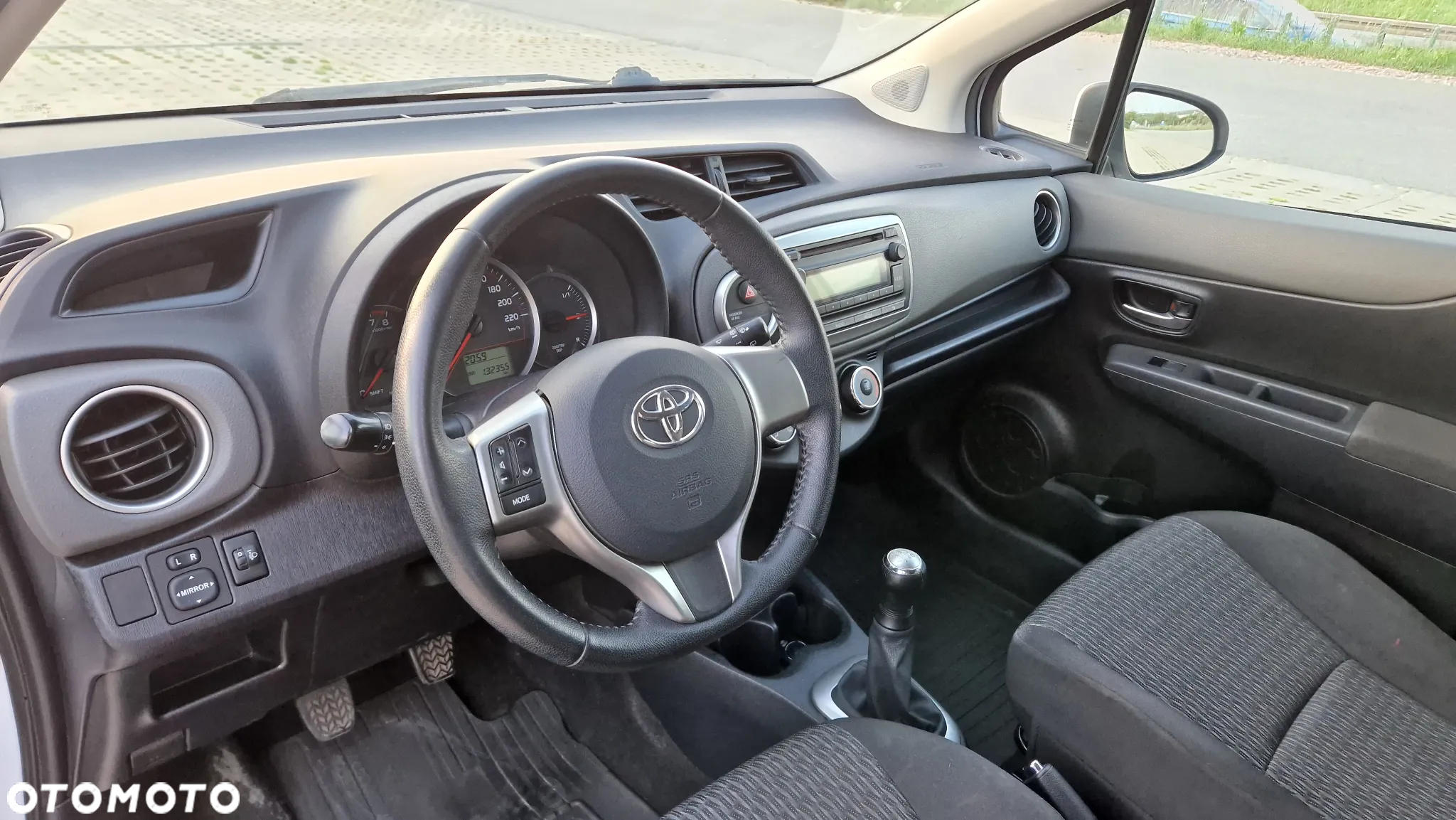 Toyota Yaris 1.0 Life - 14