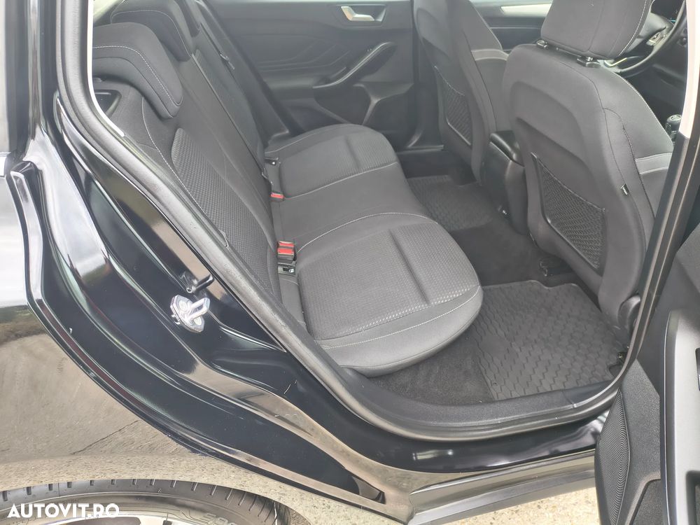 Ford Focus - 16