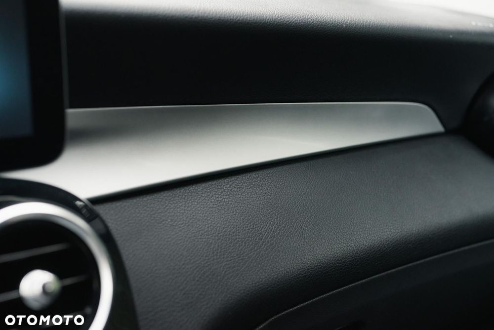 Mercedes-Benz GLC 200 d 4-Matic - 32