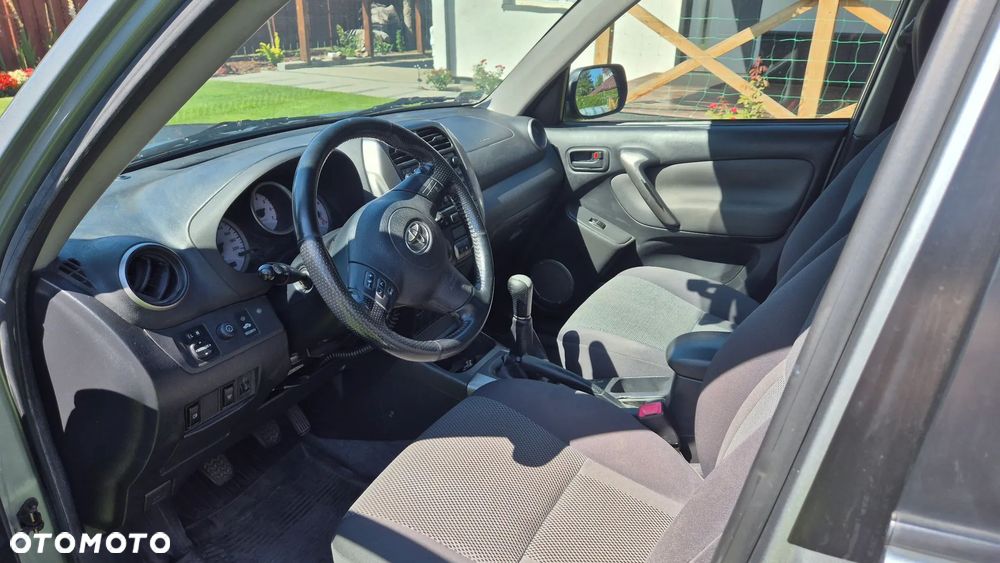 Toyota RAV4 2.0 D-4D Sol - 11